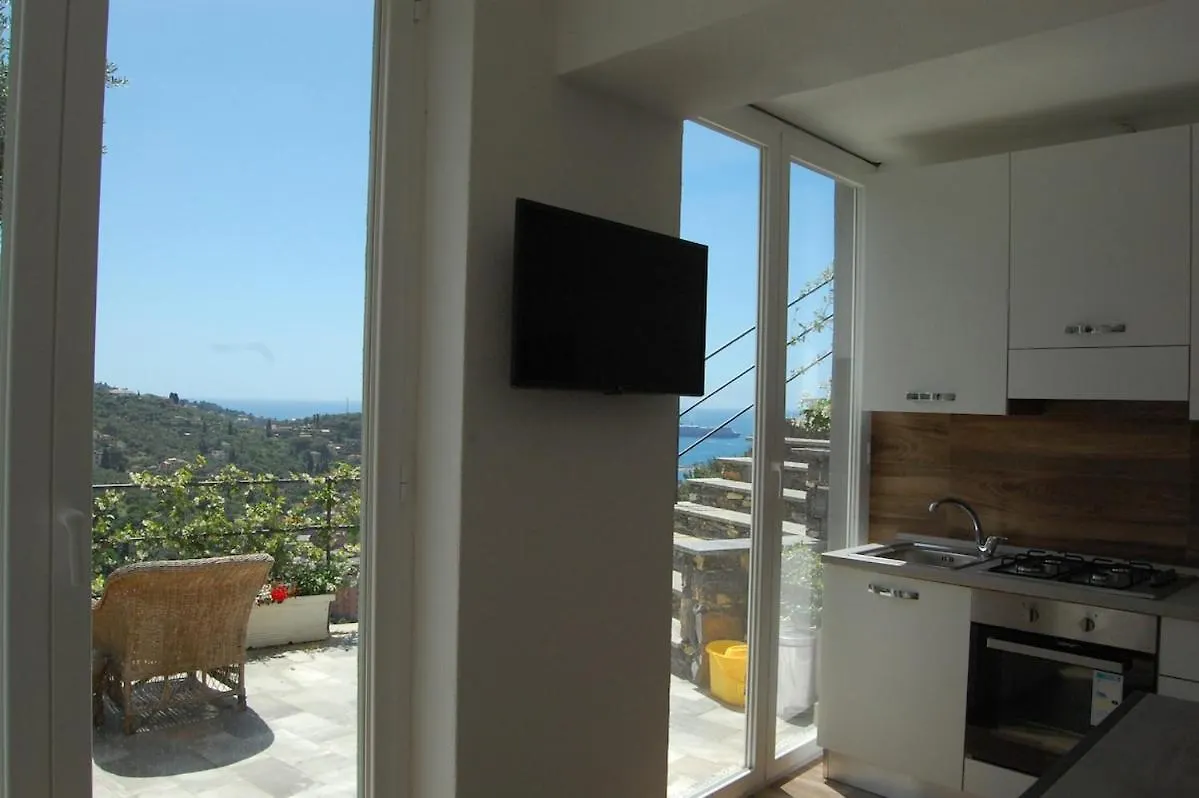 Case Nel Verde Con Vista Mare, Rapallo 0*,