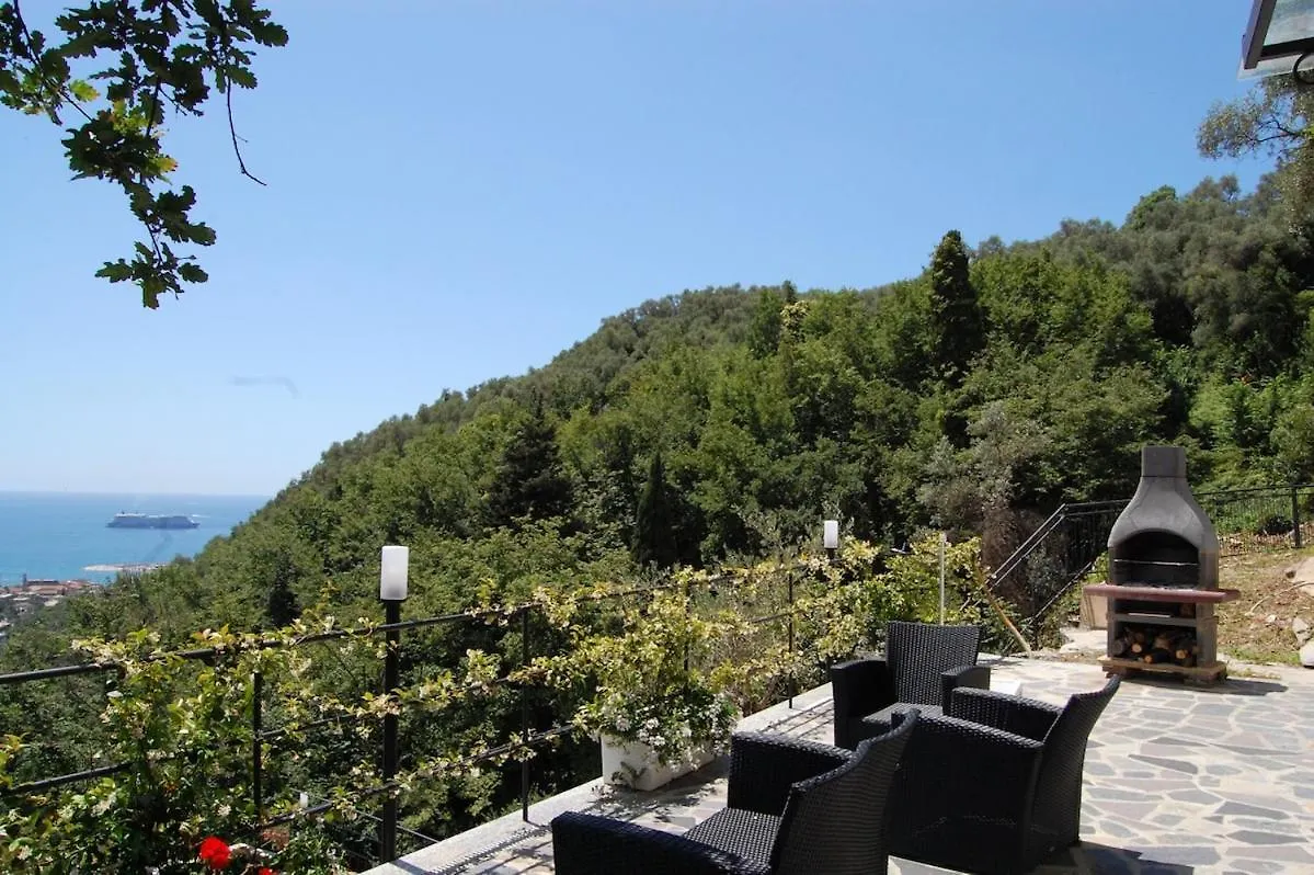 Case Nel Verde Con Vista Mare, Rapallo Villa